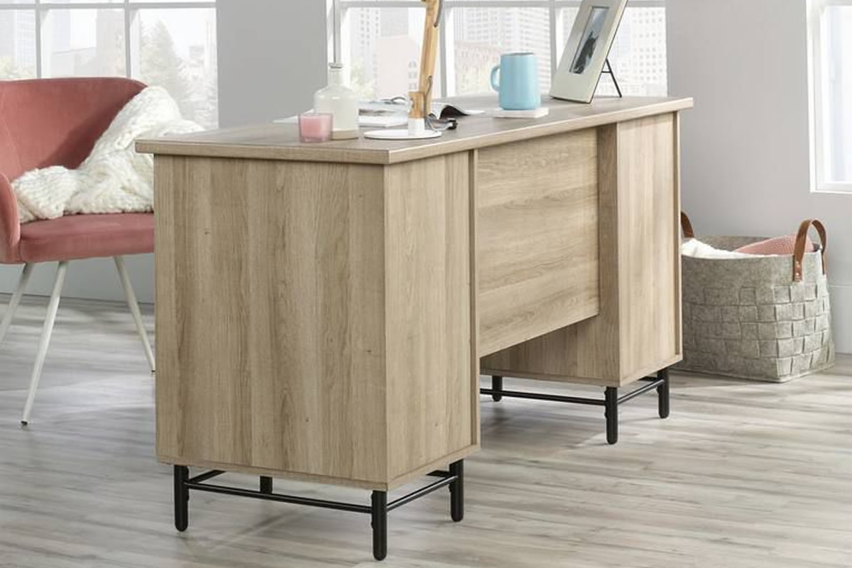 Oak executive deals desk with drawers